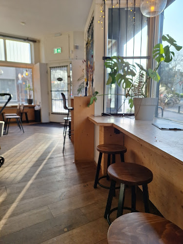 MØS Coffee Bar Open Times