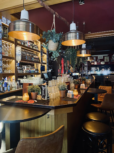 Opinii despre Grill&Bar Dommel 18 în Eindhoven - Horeca