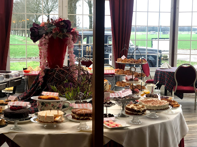 Comments and reviews of Lucy's Inn