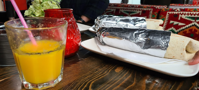 Simit Plaza Open Times