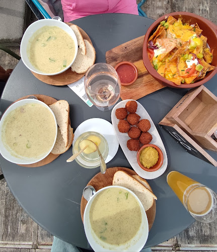 Comments and reviews of De Jongens uit de buurt