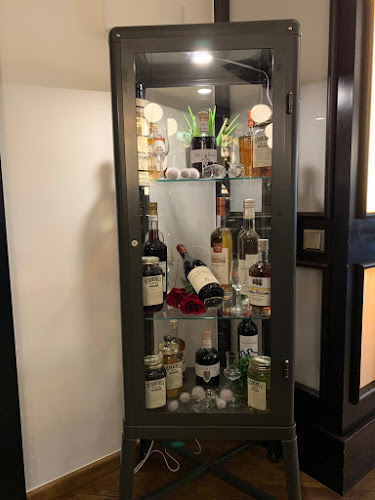 Birdie Bistro Phone number