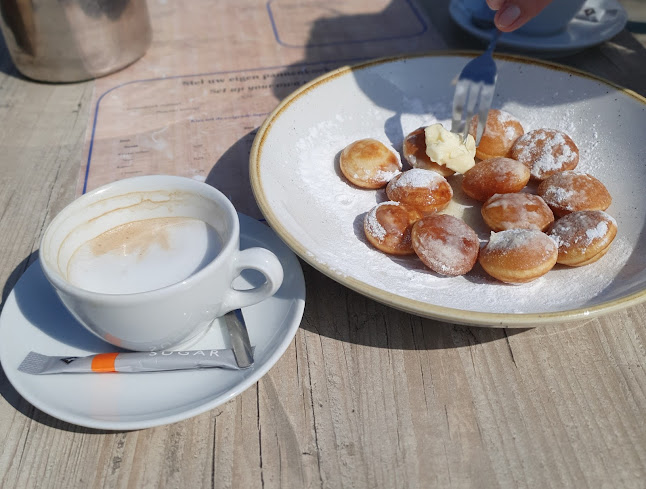 Opinii despre Onder de Watertoren în Den Haag - Horeca