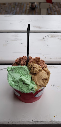 Gio's Deventer BV Phone number