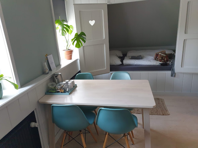 Comments and reviews of De Jongens uit de buurt