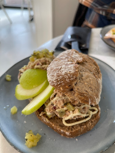 Comentarii opinii despre Koffie met Tony