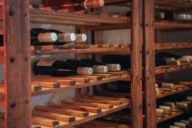 Braun Wine B.V. Phone number