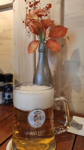 Comments and reviews of De Witte Stein