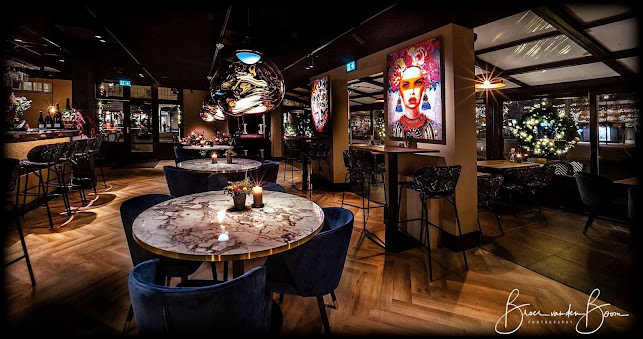 Comentarii opinii despre De Tyd