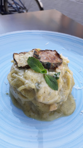 Comentarii opinii despre Tina Pica