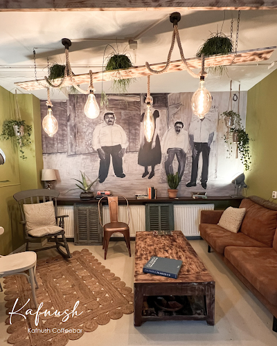 Opinii despre Coffeebar Kafnush în Den Haag - Horeca