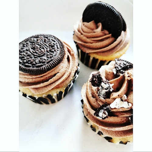 FLOUR | vegan en gluten-free cakes Open Times