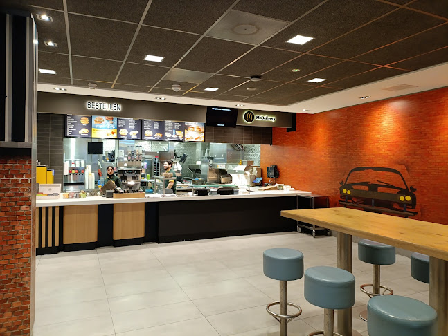 Comentarii opinii despre McDonald's Utrecht Lange Vie