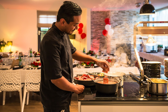 De Honneurs Phone number