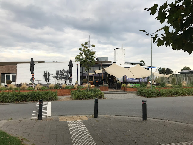 Comments and reviews of COMIQ | shared dining