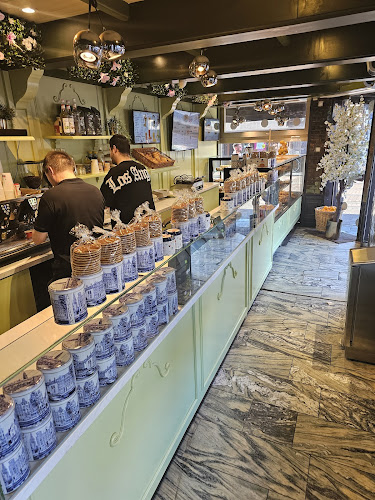 Comentarii opinii despre Luxe Bakkerij