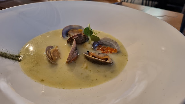 Roots Foodbar Phone number