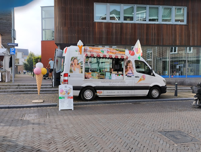 Ijswagen op locatie Gelato da Domenico ICE CREAM ijswagens spaubeek ijscoman. - Spaubeek