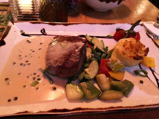 Comments and reviews of Pieke Potloed